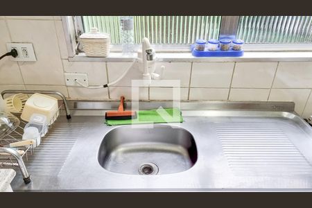 Casa à venda com 100m², 3 quartos e 1 vaga Casa à venda com 100m², 3 quartos e 1 vagaCozinha