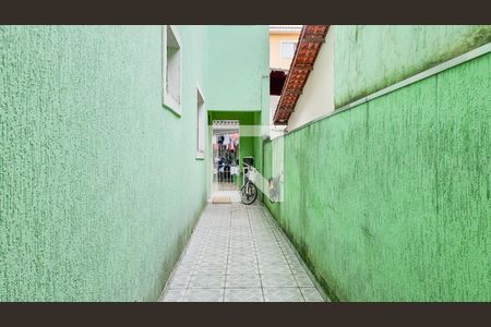 Casa à venda com 100m², 3 quartos e 1 vaga Casa à venda com 100m², 3 quartos e 1 vagaCorredor