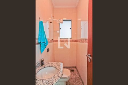 Casa à venda com 600m², 5 quartos e 7 vagas Casa à venda com 600m², 5 quartos e 7 vagasGaragem - banheiro