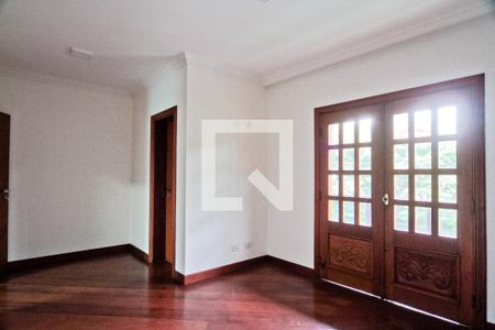 Casa à venda com 600m², 5 quartos e 7 vagas Casa à venda com 600m², 5 quartos e 7 vagasSuíte 1