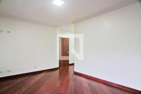 Casa à venda com 600m², 5 quartos e 7 vagas Casa à venda com 600m², 5 quartos e 7 vagasSuíte 2