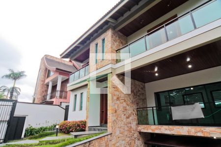 Casa à venda com 600m², 5 quartos e 7 vagas Casa à venda com 600m², 5 quartos e 7 vagasFachada