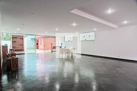 Casa à venda com 600m², 5 quartos e 7 vagas Casa à venda com 600m², 5 quartos e 7 vagasGaragem