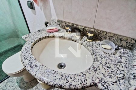 Casa à venda com 600m², 5 quartos e 7 vagas Casa à venda com 600m², 5 quartos e 7 vagasBanheiro de serviço