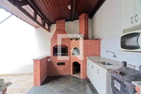 Casa à venda com 600m², 5 quartos e 7 vagas Casa à venda com 600m², 5 quartos e 7 vagasÁrea externa