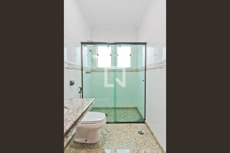 Casa à venda com 600m², 5 quartos e 7 vagas Casa à venda com 600m², 5 quartos e 7 vagasBanheiro da Suíte 4