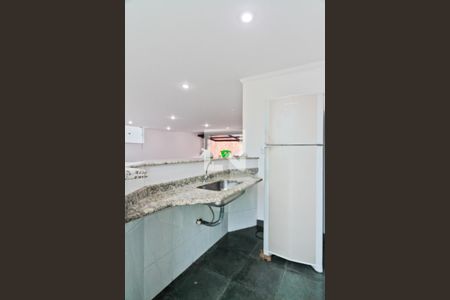 Casa à venda com 600m², 5 quartos e 7 vagas Casa à venda com 600m², 5 quartos e 7 vagasGaragem