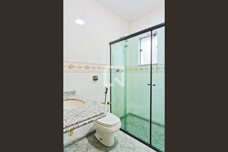 Casa à venda com 600m², 5 quartos e 7 vagas Casa à venda com 600m², 5 quartos e 7 vagasBanheiro da Suíte 3