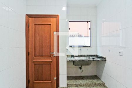 Casa à venda com 600m², 5 quartos e 7 vagas Casa à venda com 600m², 5 quartos e 7 vagasÁrea de Serviço