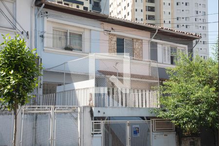 Casa à venda com 120m², 2 quartos e 1 vagaFachada