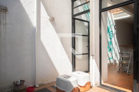 Casa à venda com 120m², 2 quartos e 1 vagaQuintal