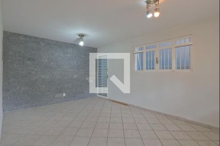 Casa para alugar com 205m², 3 quartos e 3 vagas Casa para alugar com 205m², 3 quartos e 3 vagasSala 4 - Andar inferior