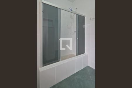Casa para alugar com 205m², 3 quartos e 3 vagas Casa para alugar com 205m², 3 quartos e 3 vagasBanheiro Social