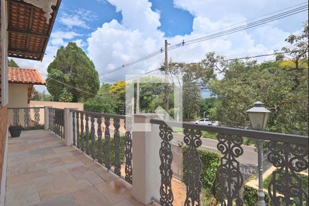 Casa para alugar com 205m², 3 quartos e 3 vagas Casa para alugar com 205m², 3 quartos e 3 vagasVaranda da frente