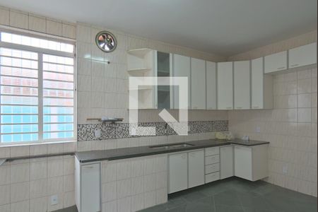 Casa para alugar com 205m², 3 quartos e 3 vagas Casa para alugar com 205m², 3 quartos e 3 vagasCozinha