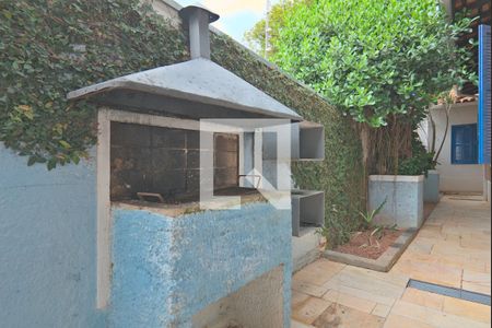 Casa para alugar com 205m², 3 quartos e 3 vagas Casa para alugar com 205m², 3 quartos e 3 vagasQuintal Lateral