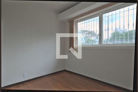 Sala 2 de casa para alugar com 3 quartos, 205m² em Jardim Chapadão, Campinas