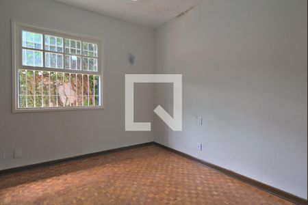 Casa para alugar com 205m², 3 quartos e 3 vagas Casa para alugar com 205m², 3 quartos e 3 vagasQuarto 1