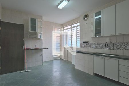 Casa para alugar com 205m², 3 quartos e 3 vagas Casa para alugar com 205m², 3 quartos e 3 vagasCozinha