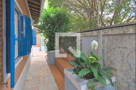 Casa para alugar com 205m², 3 quartos e 3 vagas Casa para alugar com 205m², 3 quartos e 3 vagasQuintal Lateral