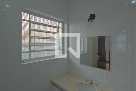 Casa para alugar com 205m², 3 quartos e 3 vagas Casa para alugar com 205m², 3 quartos e 3 vagasBanheiro da Suíte