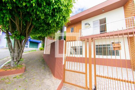 Casa para alugar com 160m², 3 quartos e 4 vagasFachada