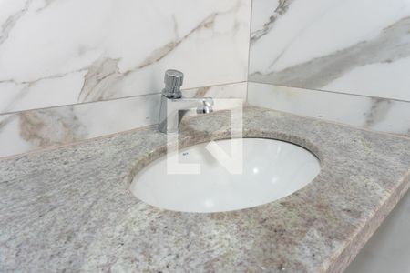 Casa de condomínio para alugar com 80m², 2 quartos e 2 vagas Casa de condomínio para alugar com 80m², 2 quartos e 2 vagasBanheiro da Suíte 2