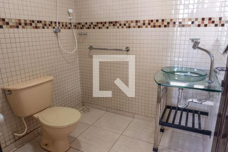 Casa de condomínio para alugar com 80m², 2 quartos e 2 vagas Casa de condomínio para alugar com 80m², 2 quartos e 2 vagasBanheiro Social