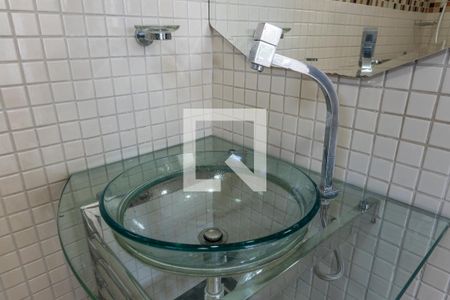 Casa de condomínio para alugar com 80m², 2 quartos e 2 vagas Casa de condomínio para alugar com 80m², 2 quartos e 2 vagasBanheiro Social