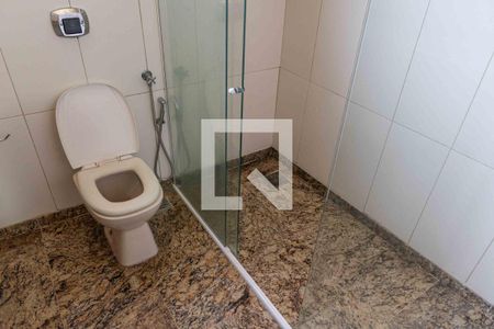 Casa à venda com 174m², 3 quartos e 5 vagas Casa à venda com 174m², 3 quartos e 5 vagasBanheiro da Suíte 2