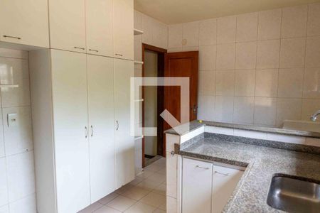 Casa à venda com 174m², 3 quartos e 5 vagas Casa à venda com 174m², 3 quartos e 5 vagasCozinha
