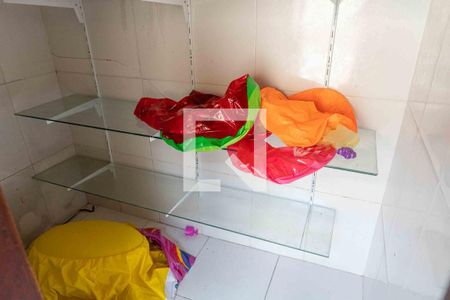 Casa à venda com 174m², 3 quartos e 5 vagas Casa à venda com 174m², 3 quartos e 5 vagasDespensa 2