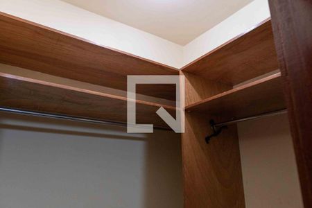 Casa à venda com 174m², 3 quartos e 5 vagas Casa à venda com 174m², 3 quartos e 5 vagasCloset da Suíte 1