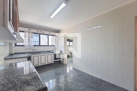 Apartamento para alugar com 120m², 3 quartos e 2 vagasCozinha