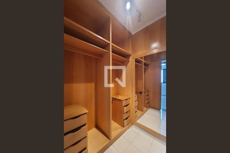 Apartamento para alugar com 120m², 3 quartos e 2 vagasCloset da suíte