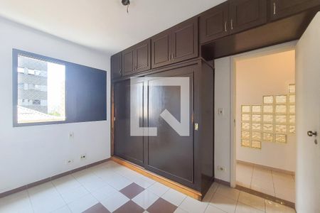 Apartamento para alugar com 120m², 3 quartos e 2 vagasQuarto 2