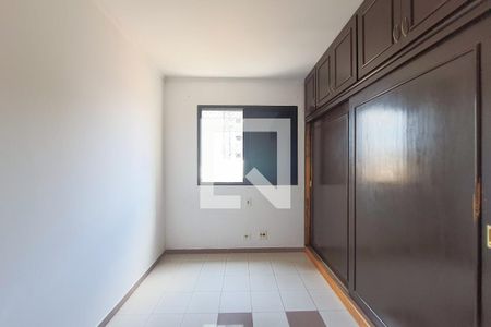 Apartamento para alugar com 120m², 3 quartos e 2 vagasQuarto 2