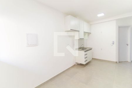 Sala / cozinha  de apartamento para alugar com 2 quartos, 40m² em Vila Prudente, São Paulo