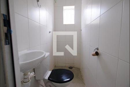 Banheiro de kitnet/studio para alugar com 1 quarto, 20m² em Liberdade, São Paulo