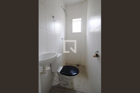 Banheiro de kitnet/studio para alugar com 1 quarto, 20m² em Liberdade, São Paulo