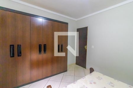 Casa à venda com 270m², 5 quartos e 4 vagas Casa à venda com 270m², 5 quartos e 4 vagasSuíte 4