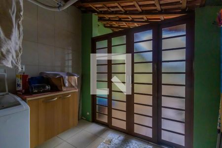 Casa à venda com 270m², 5 quartos e 4 vagas Casa à venda com 270m², 5 quartos e 4 vagasÁrea de Serviço