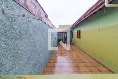 Casa à venda com 270m², 5 quartos e 4 vagas Casa à venda com 270m², 5 quartos e 4 vagasQuintal