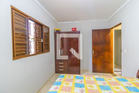 Casa à venda com 270m², 5 quartos e 4 vagas Casa à venda com 270m², 5 quartos e 4 vagas Suíte 3