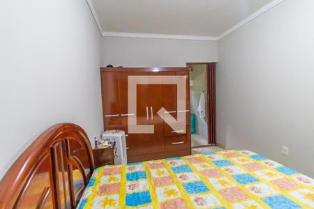 Casa à venda com 270m², 5 quartos e 4 vagas Casa à venda com 270m², 5 quartos e 4 vagas Suíte 3