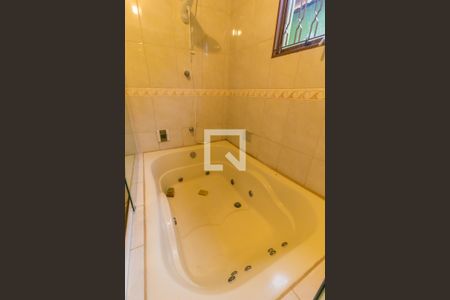 Casa à venda com 270m², 5 quartos e 4 vagas Casa à venda com 270m², 5 quartos e 4 vagasBanheiro da Suíte 3