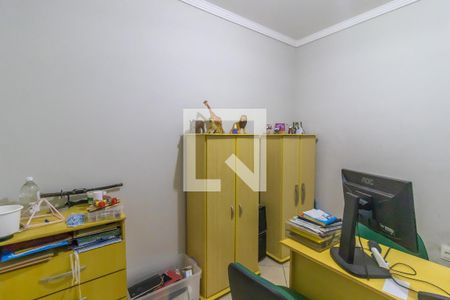 Casa à venda com 270m², 5 quartos e 4 vagas Casa à venda com 270m², 5 quartos e 4 vagasEscritório