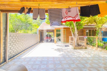 Casa à venda com 183m², 4 quartos e 4 vagas Casa à venda com 183m², 4 quartos e 4 vagasCasa 2 -Sala-Vista 2