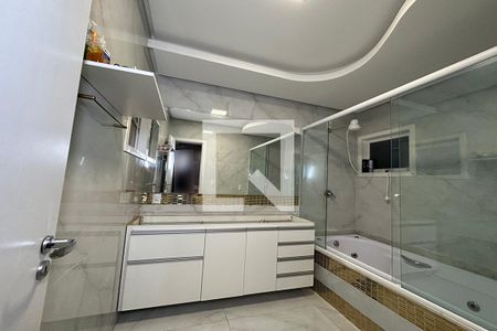 Casa à venda com 180m², 3 quartos e 3 vagasBanheiro