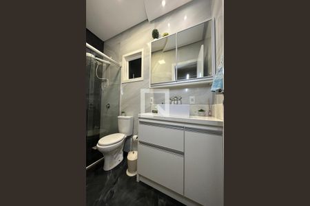 Casa à venda com 180m², 3 quartos e 3 vagasBanheiro Social